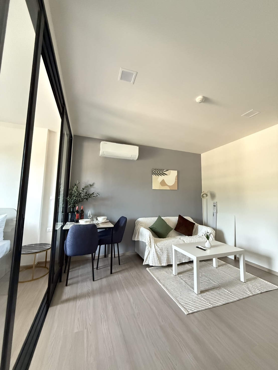 c443d48788d64a25b6ea9dd690a89fc4-1