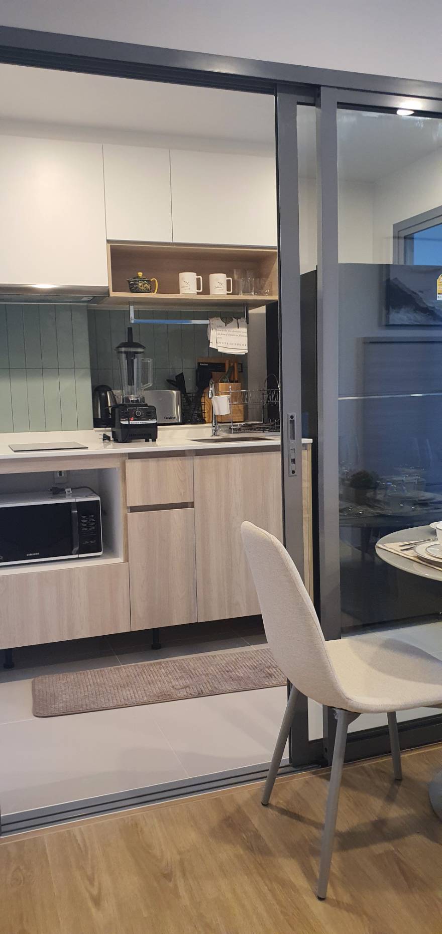 cb5c731ae26b4c509152a5318eab52b1-2