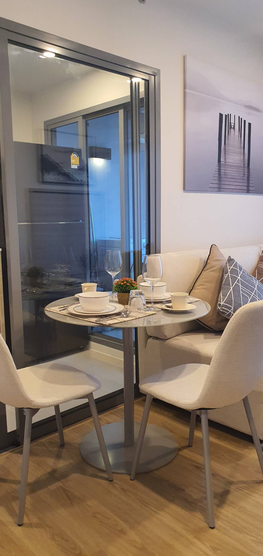 cd6110b7847a48a5bfff1887db94a13f-2