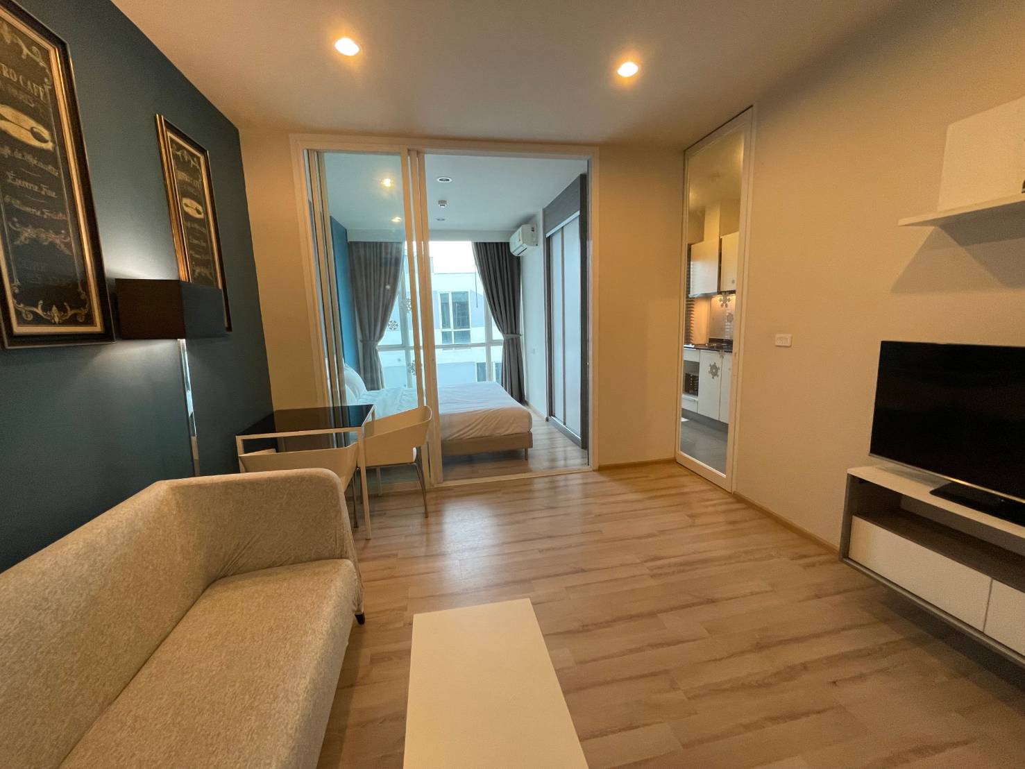 d10d4afaf1534c1690a29dbd55fe3832-2