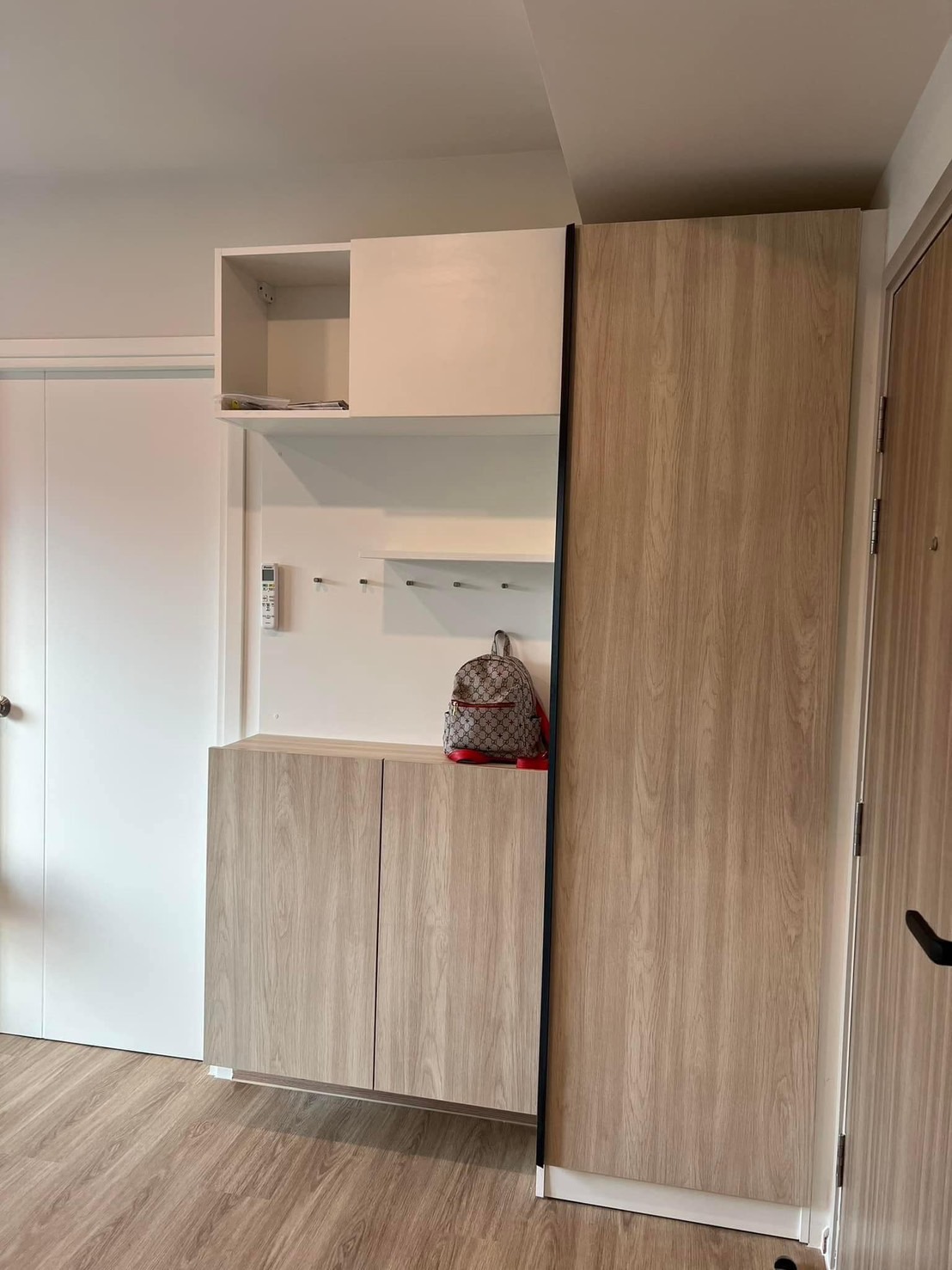 e6d6c1e7cb654f27a6c1a0b47f92fae9-1