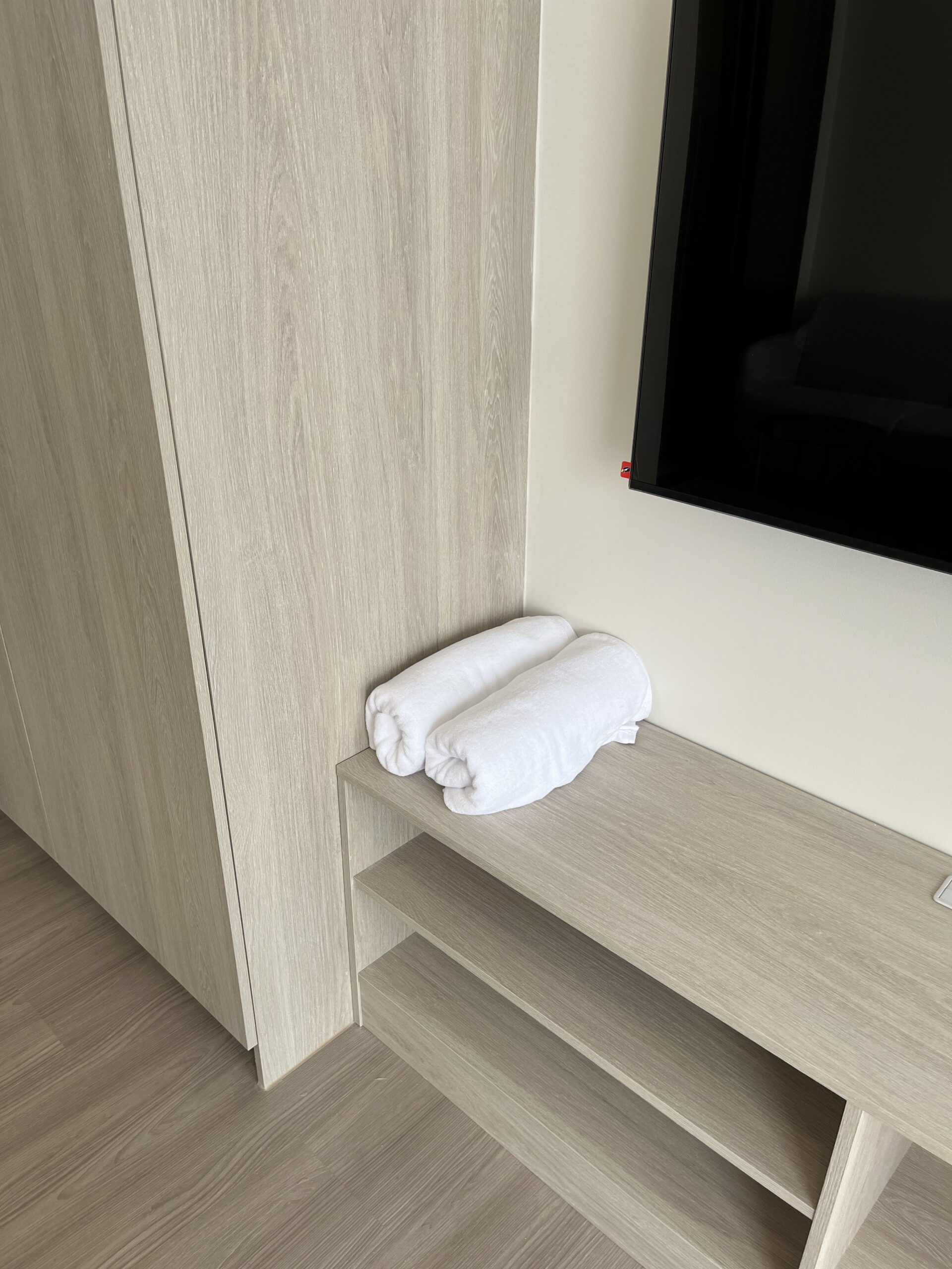 e7eeb8adae654e539b1b1a451cd3ef24