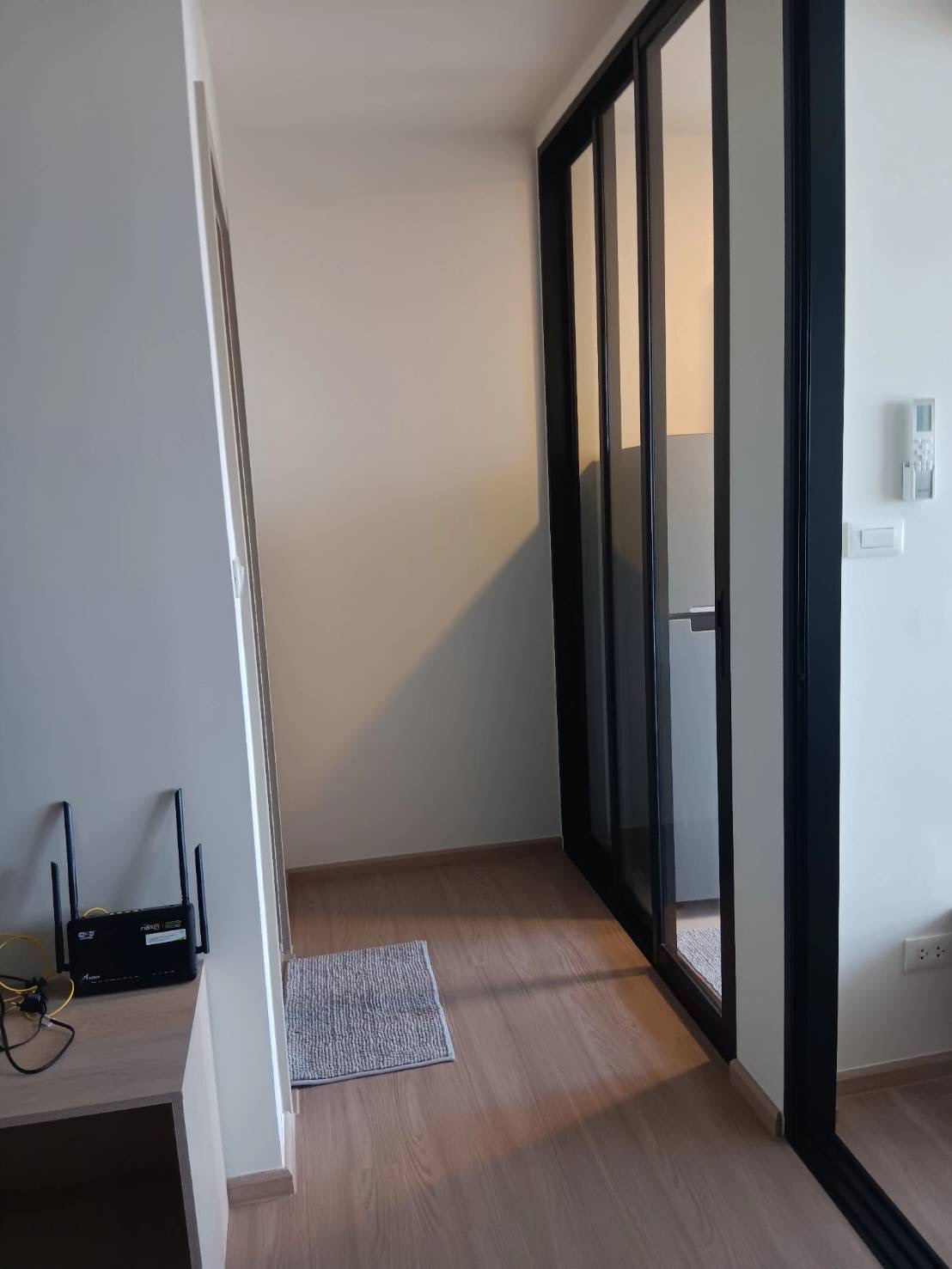 ecfe76557c0b4174a114595388a56281-1