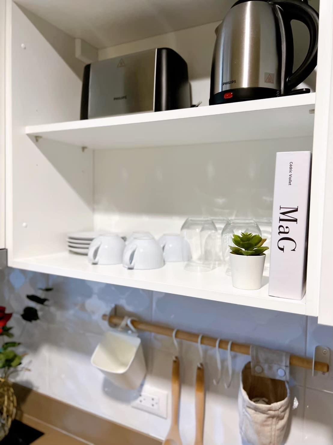 f4cb5866dc5d4eff8d483492fe16fd2f-1