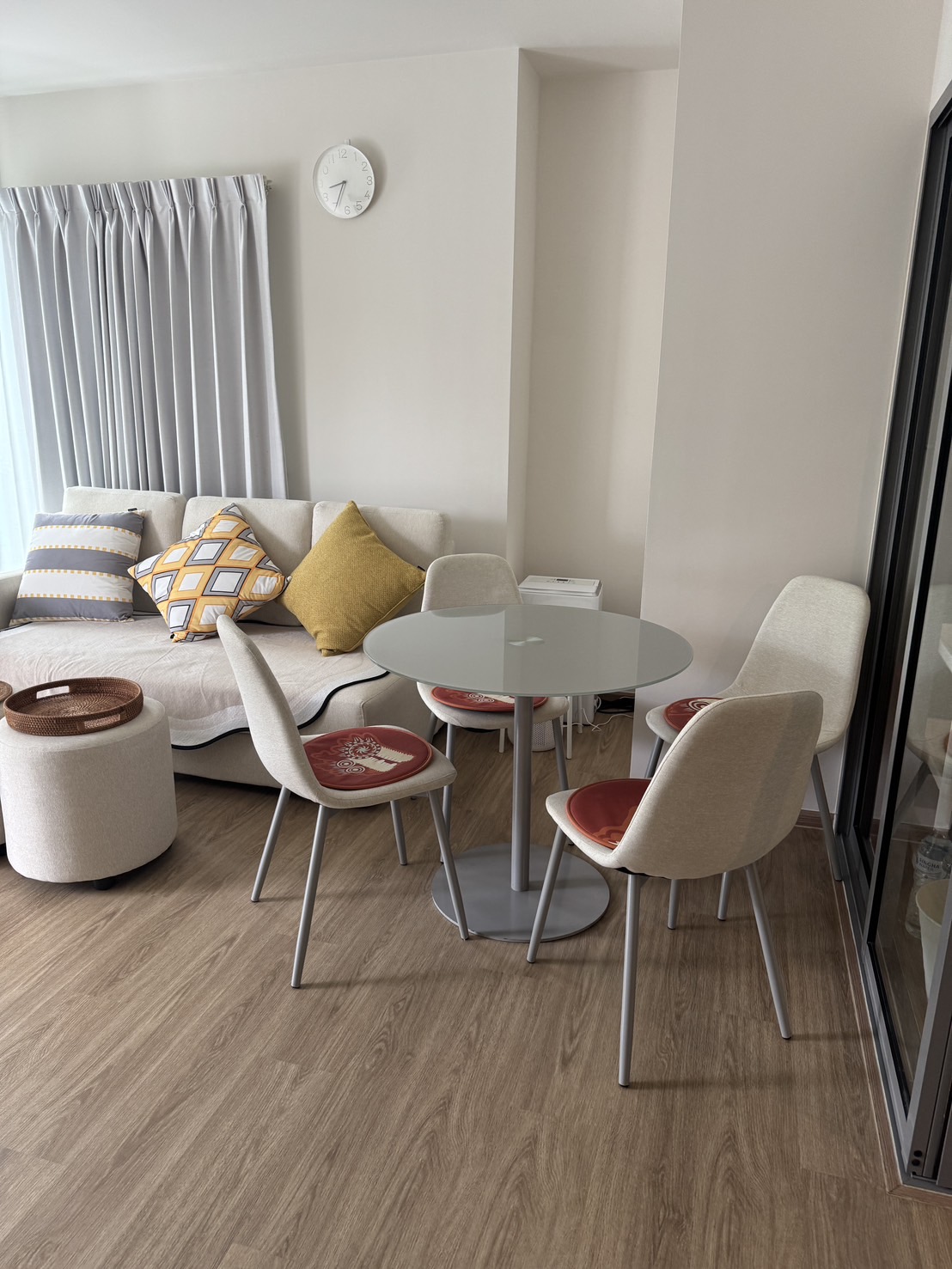 f7d9ccd69ab44cfc9a4f6dd17f3c667a