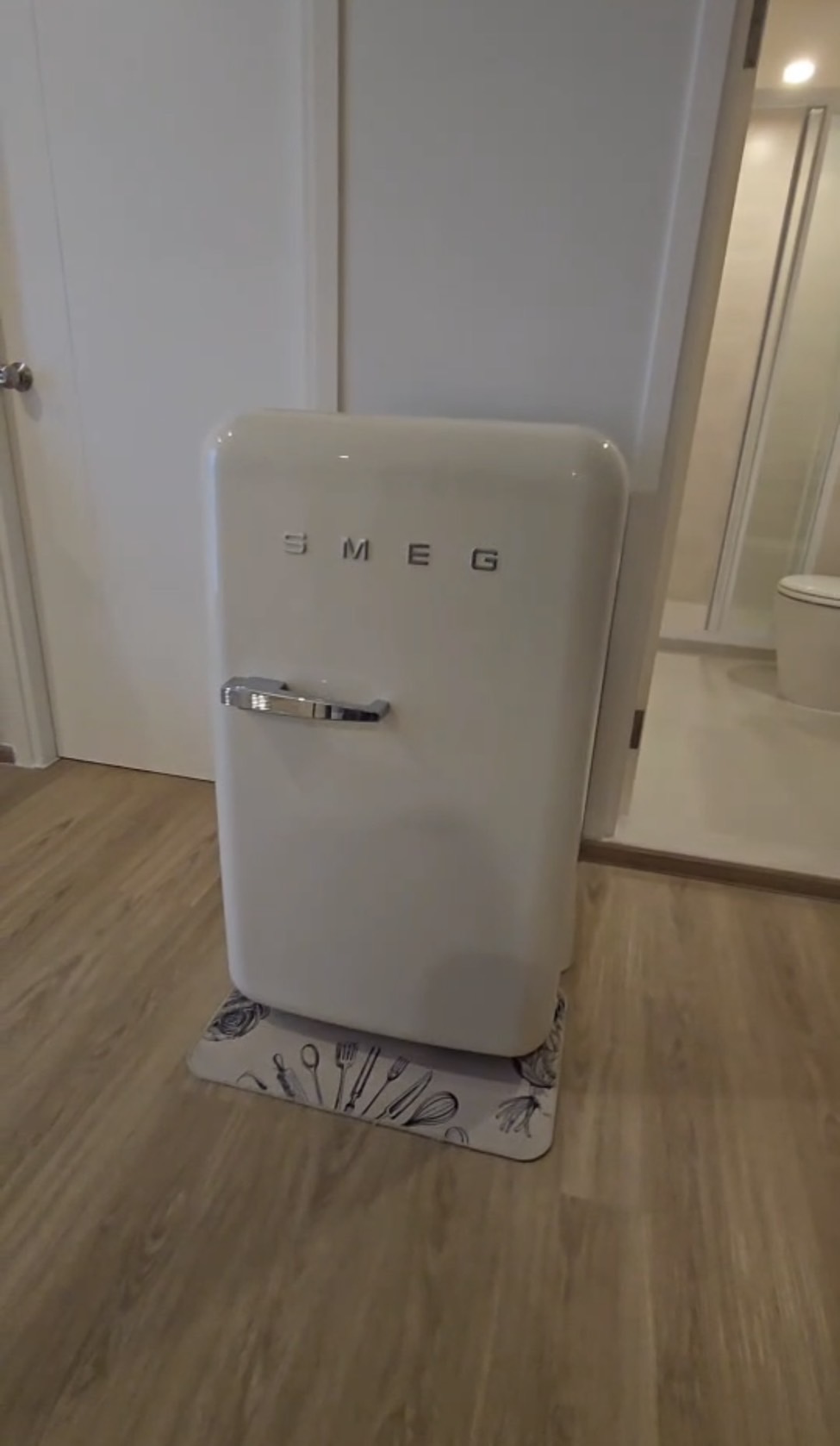 f868b4693d214eac8236d9ec07ebddfb