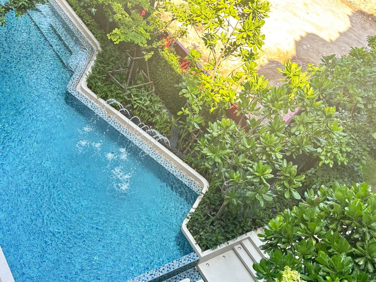 fa58c02443b142869f43cf2ee4c7ab58-1