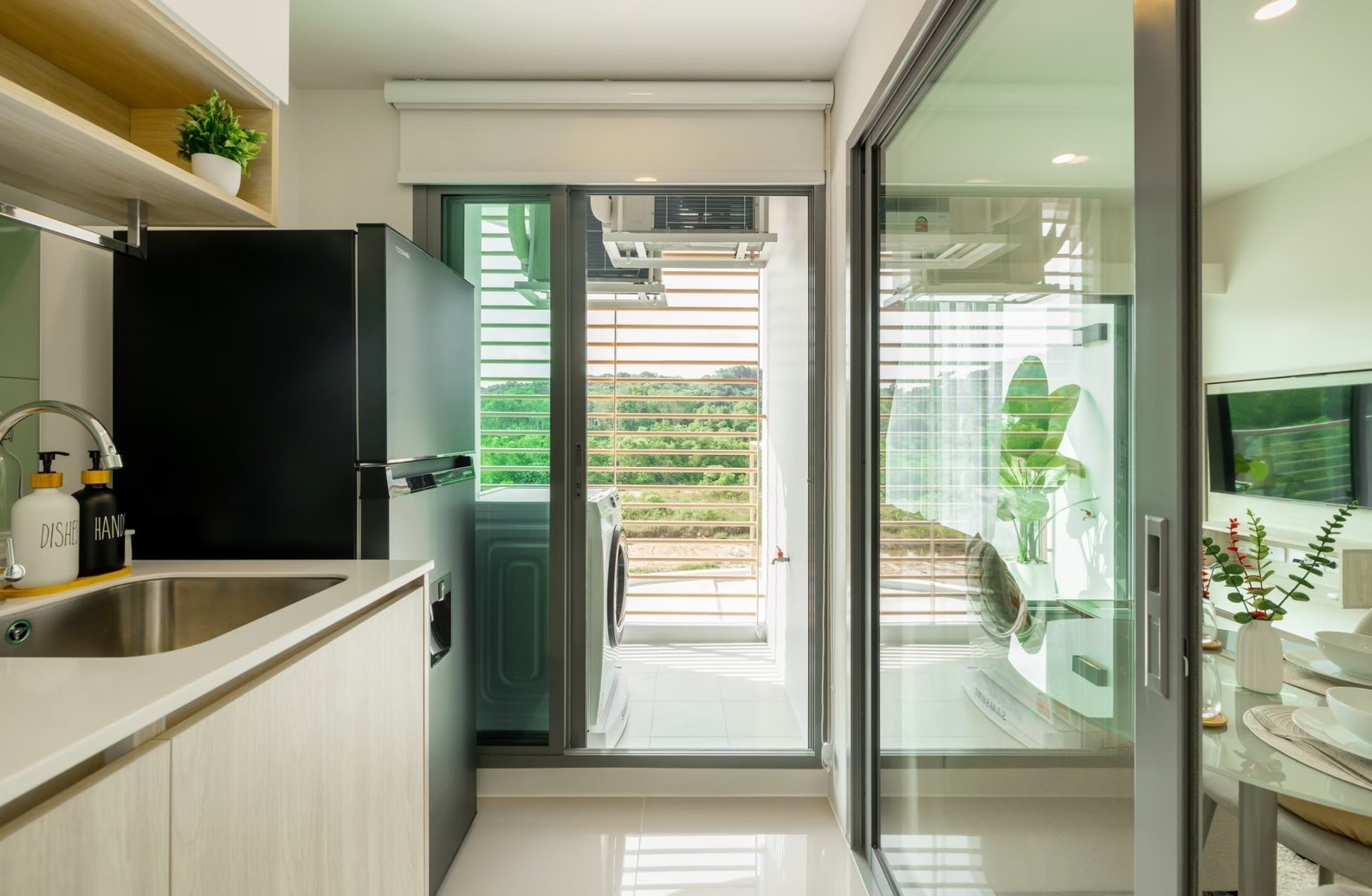 fb411195a4ef4552a0b5f162720a4383