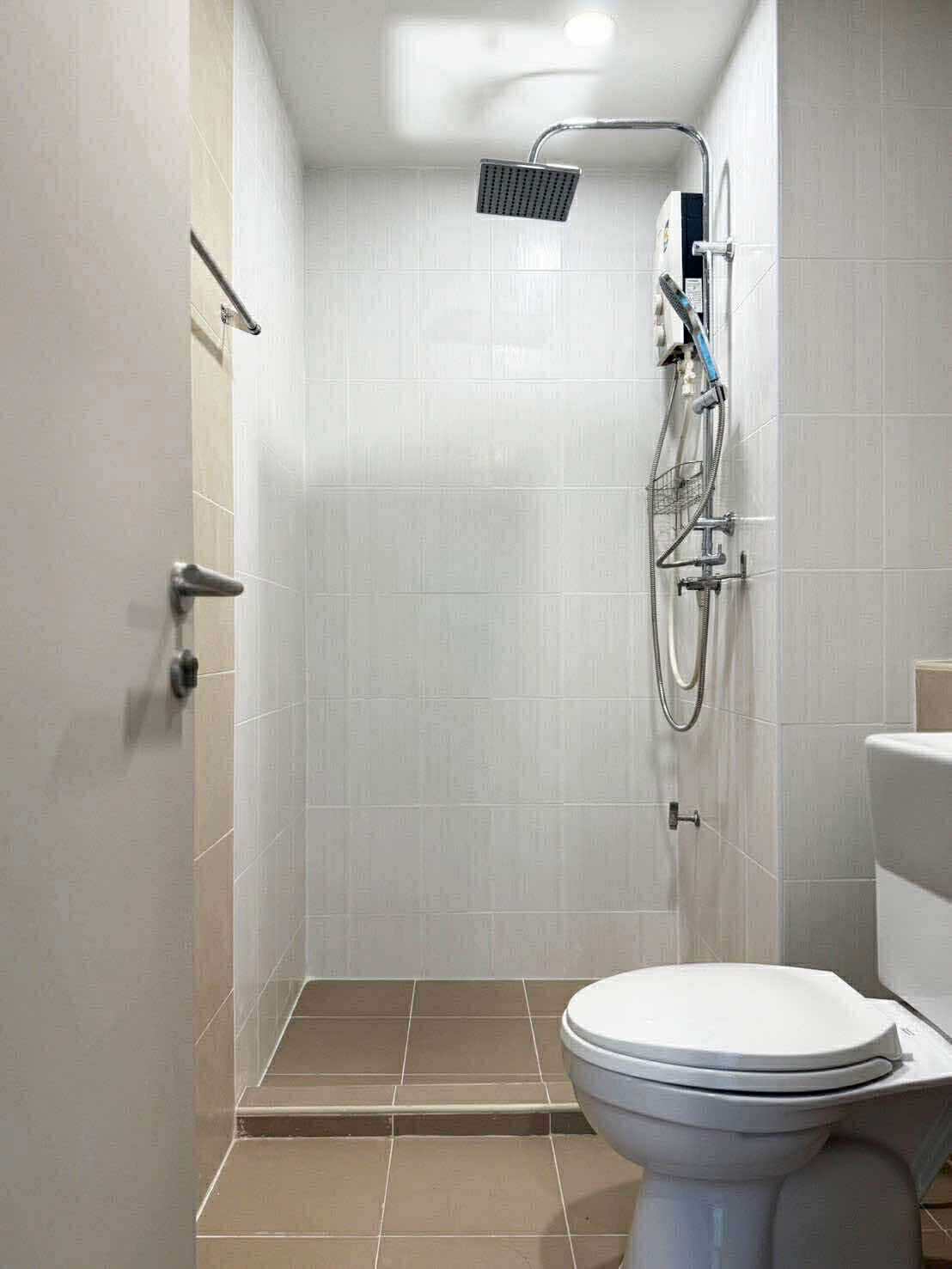 fdb81af4b3434c9ab330aa13ddf43ebf-1