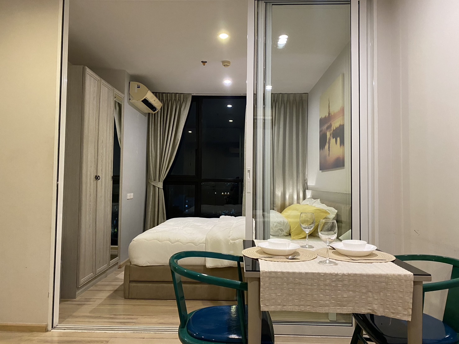 fe0167dd9b124b26a7d5d30246028899-5