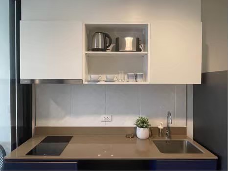 LINE_ALBUM_The-Base-Central-1544_250909_2