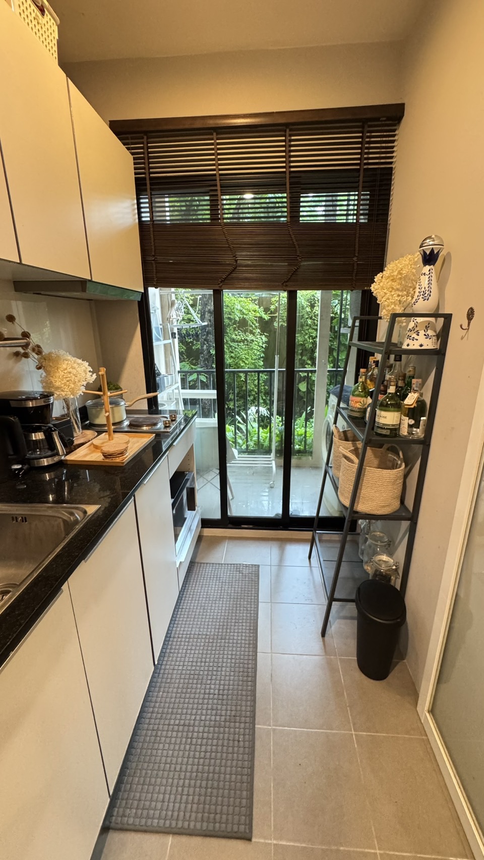 2bb206ba81a3415994a1ca9d2f57f27a