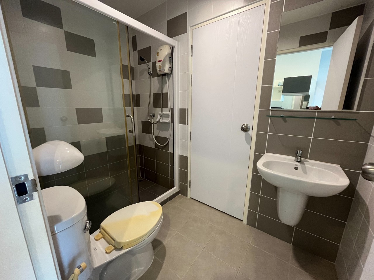 a53e1de6db3d43a786a269909b9a816f